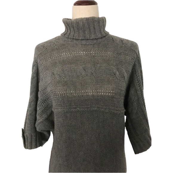 LEA Apparel Turtleneck Sweater Medium Short Sleeves - Picture 7 of 8